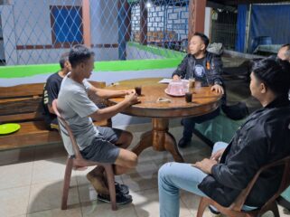 Korban dugaan penipuan investasi ternak babi bersama Satreskim Polresta Tangerang (Foto: Humas Polresta Tangerang)