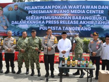 Kapolresta Tangerang saat menyampaikan capaian kinerja Polresta Tangerang sepanjang tahun 2025 (Foto: Istimewa)