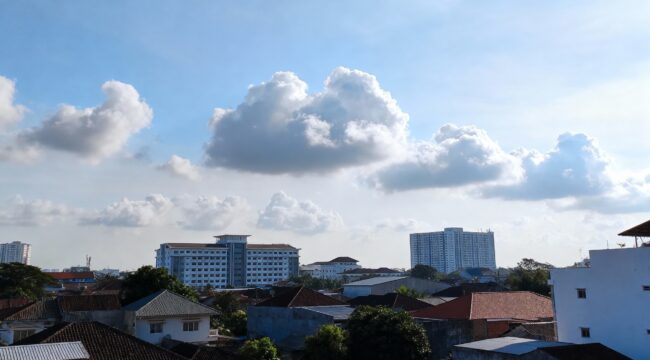 Ilustrasi cuaca di wilayah Kota Tangerang Cerah Berawan (Foto: Lmarena)