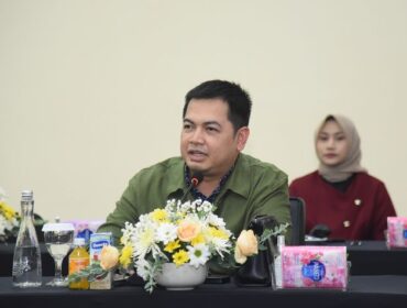Anggota Mahkamah Kehormatan Dewan (MKD) DPR RI Tommy Kurniawan saat pertemuan tim kunjungan kerja MKD DPR RI dengan Kapolres Malang beserta jajaran di Malang, Jawa Timur, Rabu (3/12/2025). (Foto : Arief/Andri)
