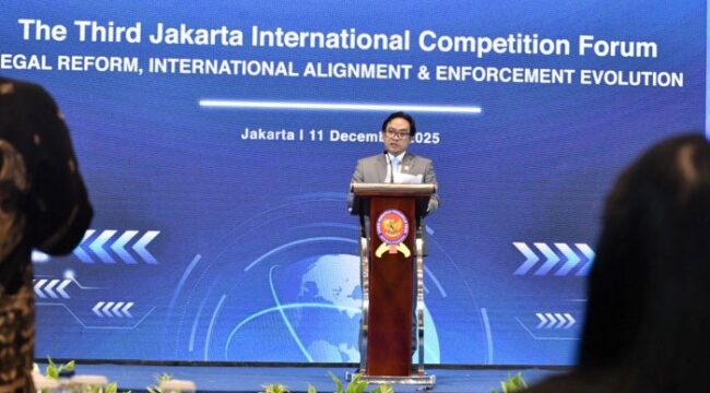 Wakil Ketua Aru Armando saat memberikan sambutan dalam penutupan 3Third Jakarta International Competition Forum (JICF). (Foto : KPPU)
