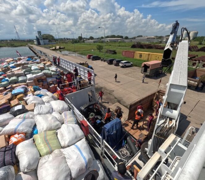 
					Bnatuan Bakamla RI saat tiba di Aceh. (Foto : Humas Bakamla RI)