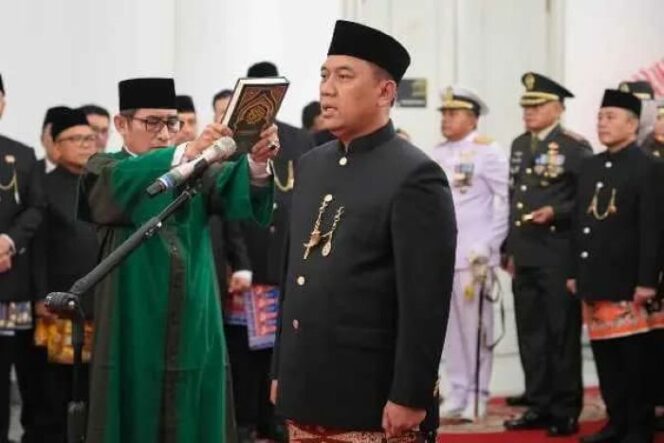 
					Mantan Wali Kota Jakarta Barat Uus Kuswanto saat dilantik sebagai Sekda Pemrov DKI Jakarta (Foto : Ist)