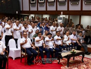Wali Kota  Jakarta Pusat Arifin saat menghadiri town hall meeting. (Foto: Kominfotik Jakpus)
