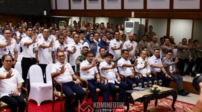 Wali Kota  Jakarta Pusat Arifin saat menghadiri town hall meeting. (Foto: Kominfotik Jakpus)