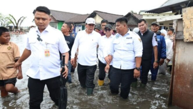 
					Tinjau Lokasi Banjir di Teluknaga, Bupati Maesyal: Kami Akan Panggil Pihak Pengembang