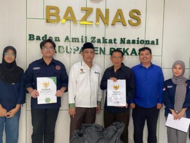 PUMA Electrical Engineering President University Salurkan Donasi bagi Korban Bencana Alam melalui Baznas Kabupaten Bekasi (Foto: Istimewa)