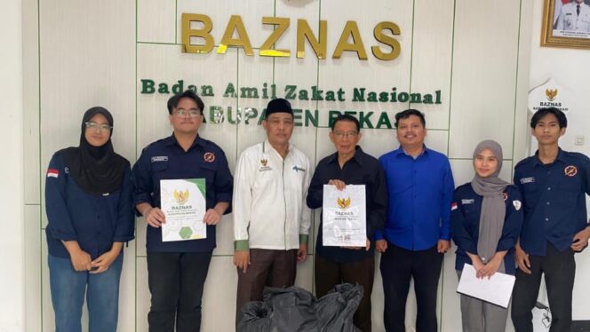 
					PUMA Electrical Engineering President University Salurkan Donasi bagi Korban Bencana Alam melalui Baznas Kabupaten Bekasi (Foto: Istimewa)