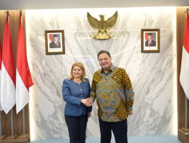 Menteri Koordinator Bidang Perekonomian Republik Indonesia Airlangga Hartarto, saat menerima kunjungan Wakil Menteri Luar Negeri Republik Italia Maria Tripodi,  Kamis (8/1/2026) di Jakarta.. (Foto: Humas Kemenko Perekonomian)