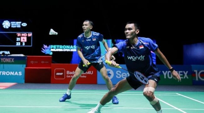Pasangan ganda putra Indonesia Fajar Alfian/Muhammad Shohibul Fikri gagal melaju ke babak Final Malaysia Open 2026. (Foto: PBSI)