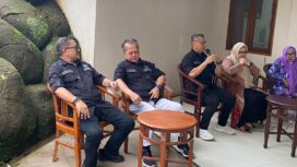 Ketua  PWI Jaya Lesit B Handoyo Saat menberikan sambutan dalam acara Silaturahmi IKWI Jaya dan Pusat. (Foto: PWI)