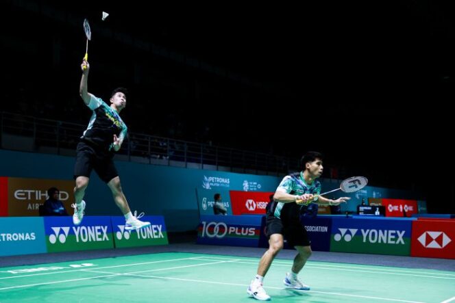 
					Pasangan ganda putra Indonesia Sabar Karyaman Gutama/ Moh.Reza Pahlevi Isfahani berhasil melangkah ke babak berikutnya Malaysia Open 2026. (Foto: PBSI)