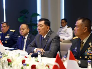 Wakil Panglima TNI Jenderal TNI Tandyo Budi R. saat mendampingi Menteri Pertahanan Republik Indonesia (Menhan RI) Sjafrie Sjamsoeddin mengawali rangkaian kunjungan kerja di Turki. (Foto: Puspen TNI)