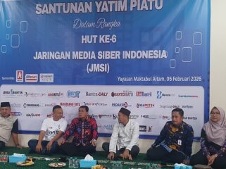 Bupati Tangerang, Maesyal Rasyid saat hadir di acara santunan yatim piatu yang diselenggarakan JMSI Banten.