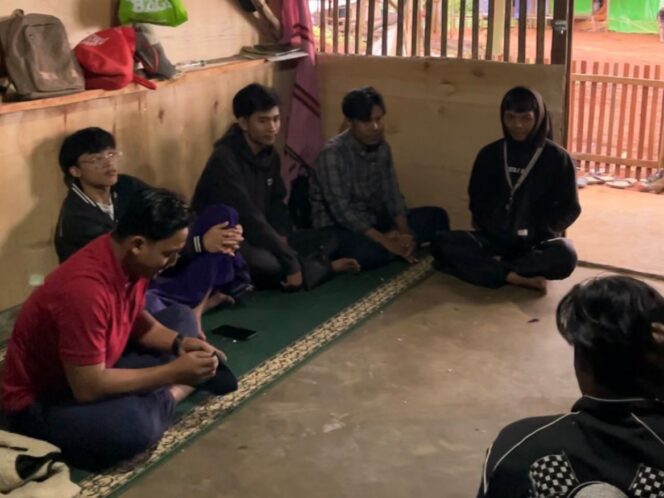 
					Tunjukan Bukti Kepedulian, BEM Banten Bersatu Gelar Pengabdian Masyarakat di Huntara Lebak Gedong