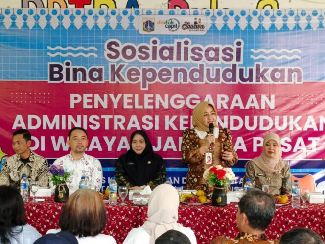 
					Dukcapil Tanah Tinggi Jakpus Gelar Sosialisasi Bina Kependudukan