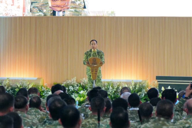 
					Panglima TNI Pimpin Rapim TNI di Cilangkap