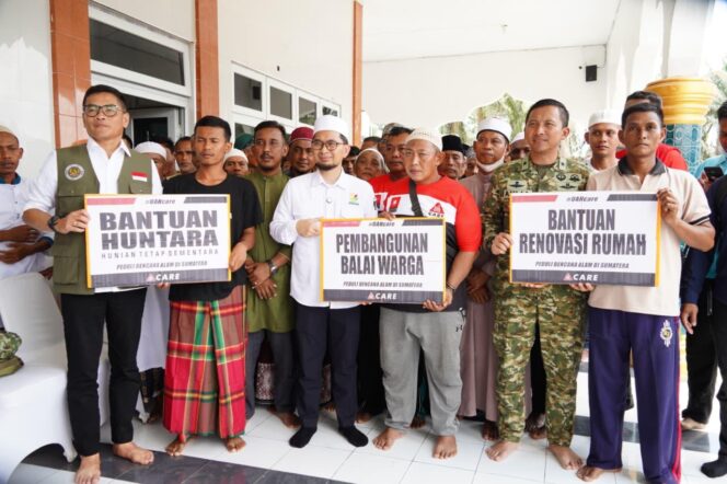 
					Solidaritas Kebangsaan, TNI – UAH Care Salurkan Bantuan Pasca Bencana Aceh