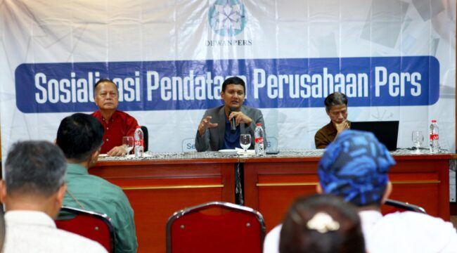 Ketua Komisi Penelitian, Pendataan, dan Ratifikasi Dewan Pers, Yogi Hadi Ismanto. saat memberikan paparannya. (Foto : PWI Pusat)