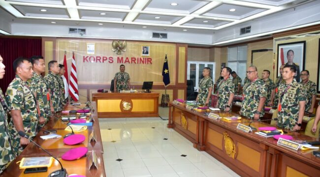 Kepala Staf Korps Marinir (Kas Kormar) Mayor Jenderal TNI (Mar) Suherlan saat memimpin pembukaan Rapat Koordinasi Teknis Operasi Korps Marinir (Rakornisops Kormar) Tahun 2026. (Foto : Humas Korps Marinir)