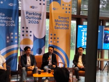 Chief Executive Officer Centrepark Charles Richard Oentomo saat memberikan keterangan kepada awak media dalam acara Media Gathering Centrepark 2026  dengan tema “Parking Outlook 2026: Driving Urban Mobility in Indonesia. (foto: Sirhan/Jejaknarasi.id)