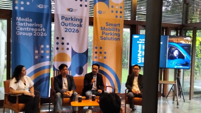 
					Chief Executive Officer Centrepark Charles Richard Oentomo saat memberikan keterangan kepada awak media dalam acara Media Gathering Centrepark 2026  dengan tema “Parking Outlook 2026: Driving Urban Mobility in Indonesia. (foto: Sirhan/Jejaknarasi.id)