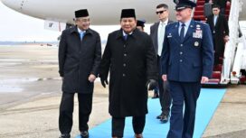 Presiden Prabowo Subianto saat tiba di Amerika Serikat (Foto: Seskab/BPMI)
