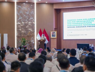 Kepala Staf Kepresidenan (Kastaf) Muhammad Qodari saat hadir di Forum Peningkatan Integritas Pejabat di Lingkungan Kementerian PKP, Minggu (1/2/2026).
(Foto : KSP) 