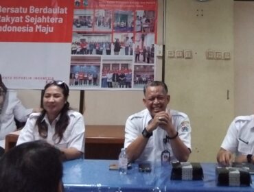 Kepala Kesbangpol Jakarta Pusat, DA Sony Triwibawa (tengah). (foto Kominfotik Jakpus)