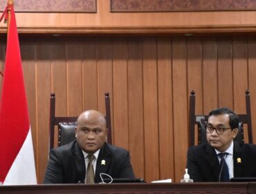 Ketua Majelis Mohammad Reza saat memimpin sidang. (Foto: KPPU)