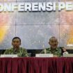 Komandan Puspom TNI Yusri Nuryanto (nomor dua dari kanan) saat meberikan kererangan pers di Mabes TNI Cilangkap Jakarta. (ist)