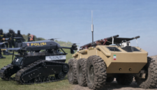 Robot Tank Polri vs Robot Perang Militer Iran, Mana Lebih Unggul?