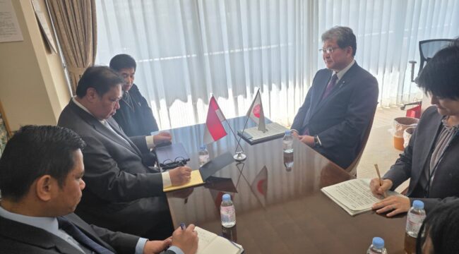 Menteri Koordinator Perekonomian Airlangga Hartarto saat bertemu dengan delegasi Jepang di Tokyo. (Foto: Humas Kemenko Perekonomian)