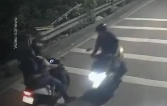 Detik-detik Aktivis KontrraS Andrie Yusuf sebelum disiram air keras oleh orang tak dikenal. (Foto: tangkapan layar vidoe Tiktok Orips)