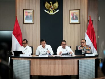 Wakapolri Komjen Pol. Prof. Dr. Dedi Prasetyo, (Pojok Kanan)  saat Press Conference Kesiapan Arus Mudik Lebaran 2026 dan Pengamanan Nasional di Kantor Staf Presiden. (Foto: Humas Polri)