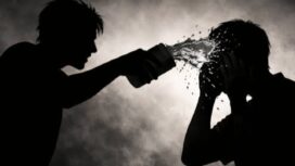 Ilustrasi : penyirama air keras. (Foto: Ist)