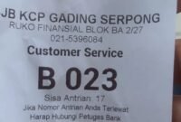 Nomor antrian bank saat ingin mencairkan gaji ke-13 tahun 2026. (Foto:Ilustrasi)