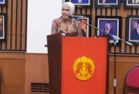Dewan Pembina JMSI Banten, Encop Sopia meraih gelar Doktor Ilmu Politik Universitas Indonesia. (Foto: Istimewa)