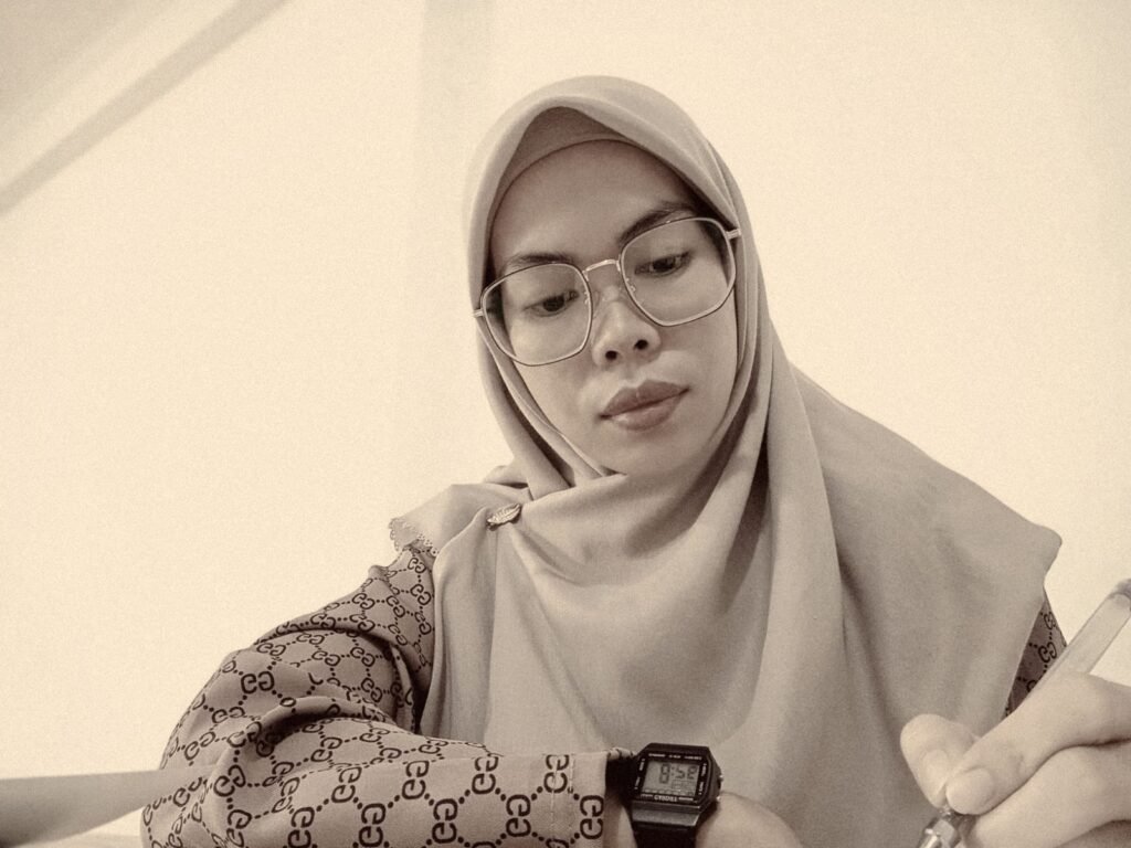 Utang Piutang di Masyarakat: Ketika Kebutuhan Berubah Jadi Alat Penindasan