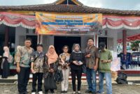 Kolaborasi 5 Perguruan Tinggi Gelar PKM Kader Bank Sampah di Desa Wisata Kasomalang Kulon, Subang (Foto:Istimewa)