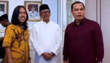 Wali Kota Serang, H. Budi Rustandi bersama Tim dari Konsultan Pinjol Malahayati. (Foto: tangkapan Layar tiktok malahayati konsultan)