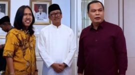 Wali Kota Serang, H. Budi Rustandi bersama Tim dari Konsultan Pinjol Malahayati. (Foto: tangkapan Layar tiktok malahayati konsultan)