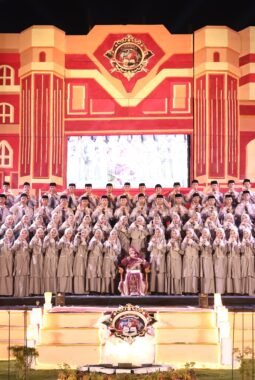 Pagelaran Seni Akbar Tahun 2026 Santri Pondok Pesantren Daar El-Huda Berlangsung Meriah