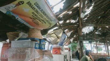 Kondisi Pusat Kuliner Laksa Tangerang Memprihatinkan, Atap Bolong Hingga Pembatas Reot