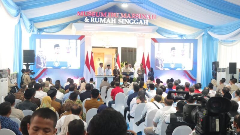 Presiden Prabowo saat meresmikan Museum Marsinah di Nganjuk Jawa Timur. (Foto: Istimewa)