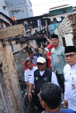 Pemkot Jakpus Gandeng Berbagai Pihak Bantu Korban Kebakaran di Tanah Tinggi