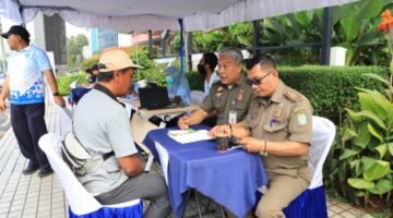 Ratusan Kendaraan Antusias Ikut Uji Emisi Gratis yang Digelar Pemkot Tangerang
