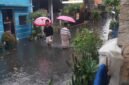 Kondisi di beberapa wilayah perum dasana indah, air hujan bercampur dengan lumpur hitam pekat. (Foto: Dok. jejaknarasi.id)