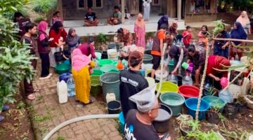 Pemuda Berdampak Wilayah Banten Salurkan Air Bersih Ke Warga Desa Kaduela Pandeglang