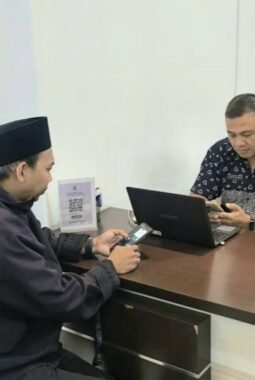 Permudah Layanan Kependudukan, Kecamatan Cibodas Hadirkan Inovasi One Day Service